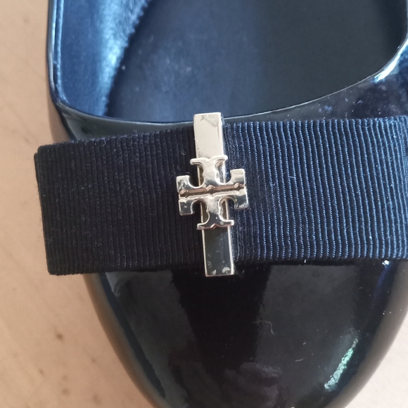 Tory Burch Trudy Shoes in Size 7.5 - Picture 5 of 7